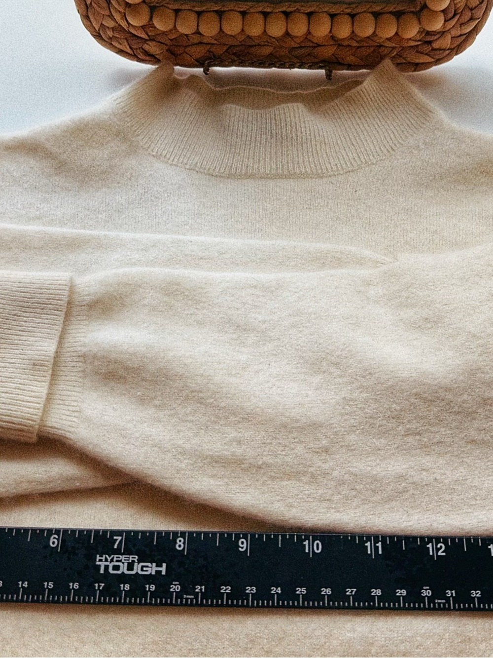 Everlane Cream Turtleneck Sweater - Picture 4 of 12